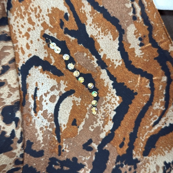 JMD Signature Women's Animal Exotic Print Top - Brown & Black Plus Size 2x - Picture 3 of 9